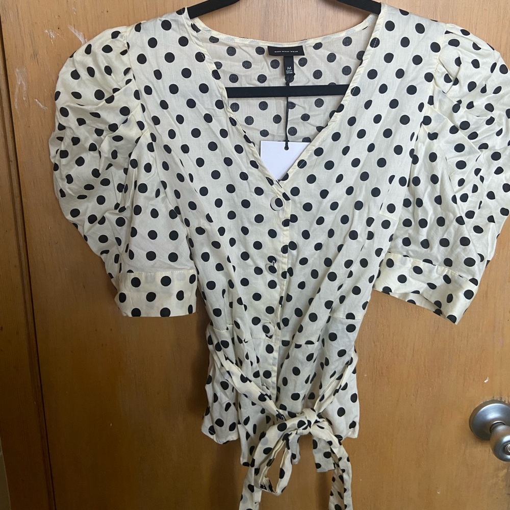 size M button up blouse with puffy sleeves